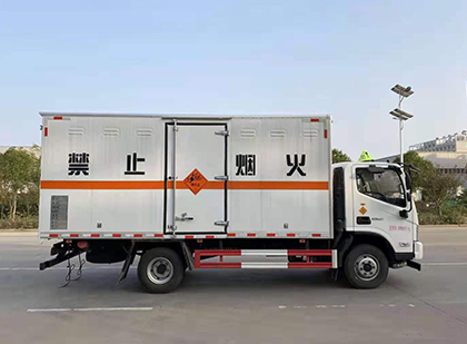 屏山爆破器材运输车